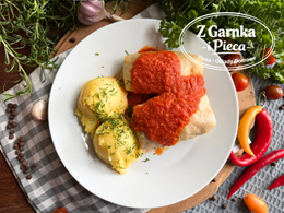 Gołąbki w sosie pomidorowym z ziemniakami