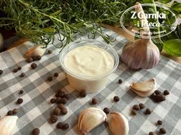 Sos czosnkowy